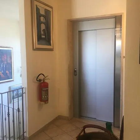 Loreto カントリーハウス アルゲーロ